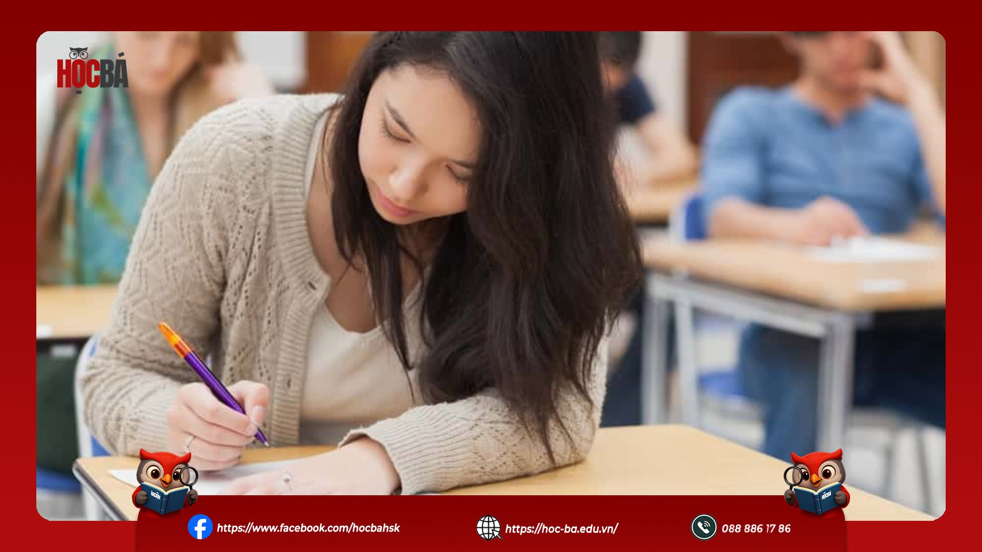 cô gái đang làm bài thi hsk 3