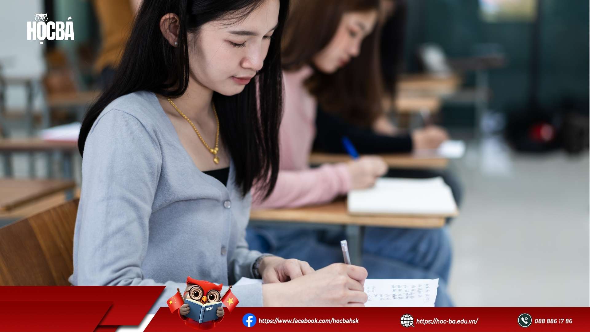 cô gái đang tính điểm đậu hsk 3